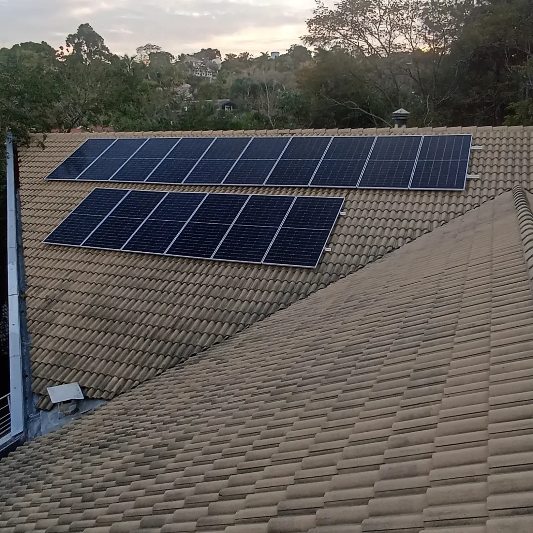 Sistema de 119,2 kWp — instalação de energia solar no Vale do Paraíba