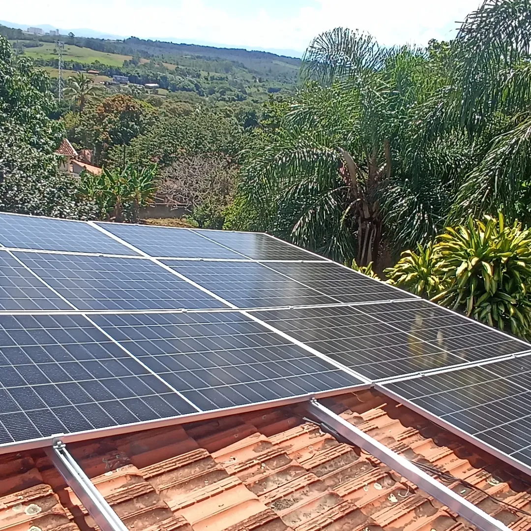 Sistema de 4,95 kWp — instalação de energia solar no Vale do Paraíba